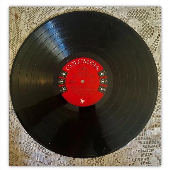 2 Vtg Doris Day LP Record Albums - Love Me or Leave Me and Day by Night - Picture 12 of 12